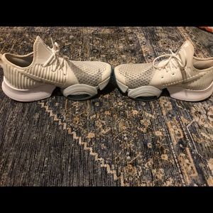 Women’s size 9 Nike superrep workout shoes
